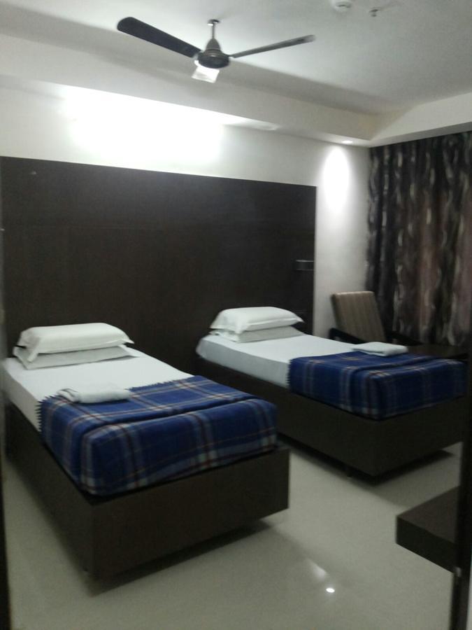 Hotel Surya Rājahmundry Exterior foto